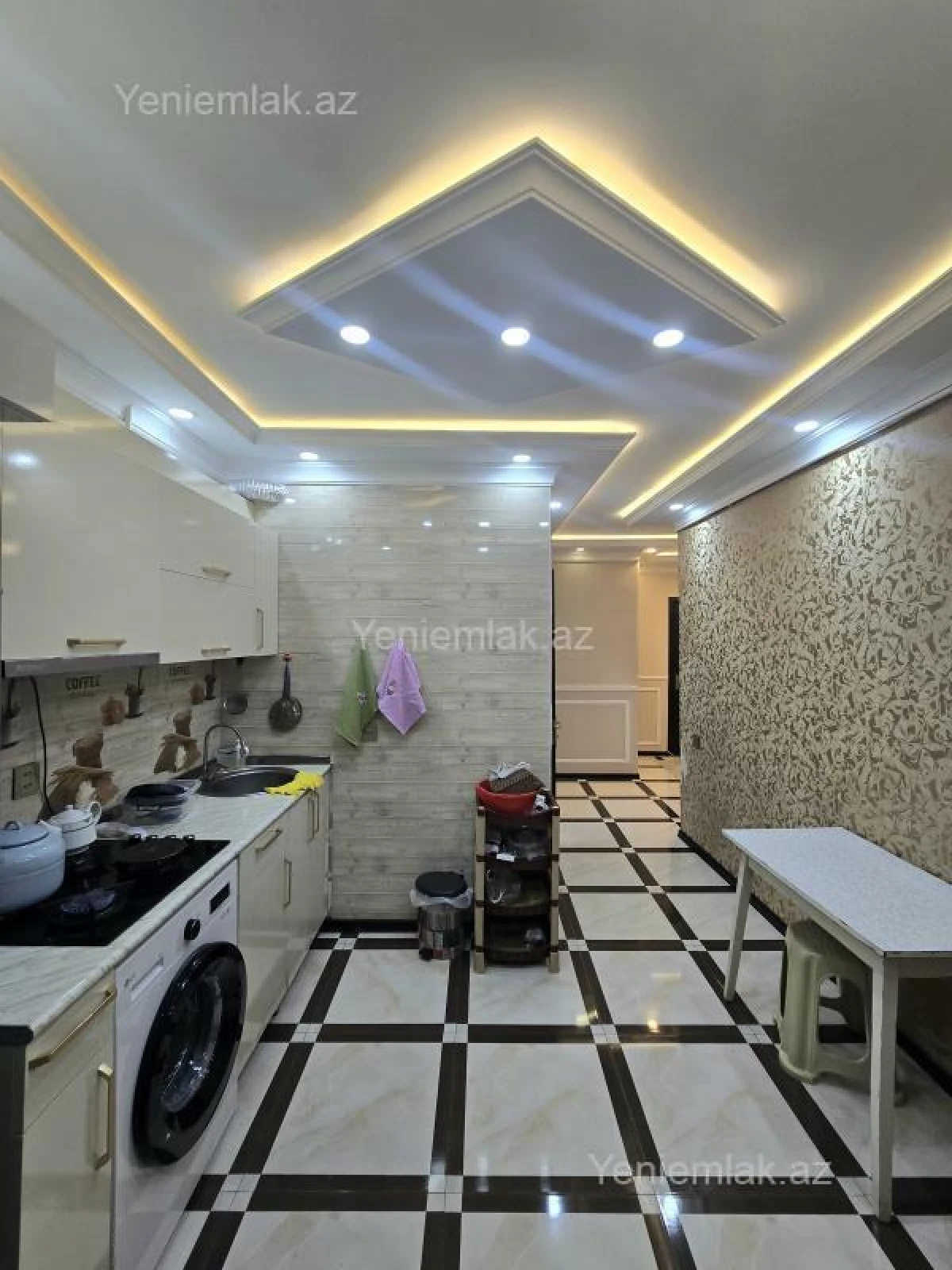 Satılır 3 otaqlı köhnə tikili 80 m²