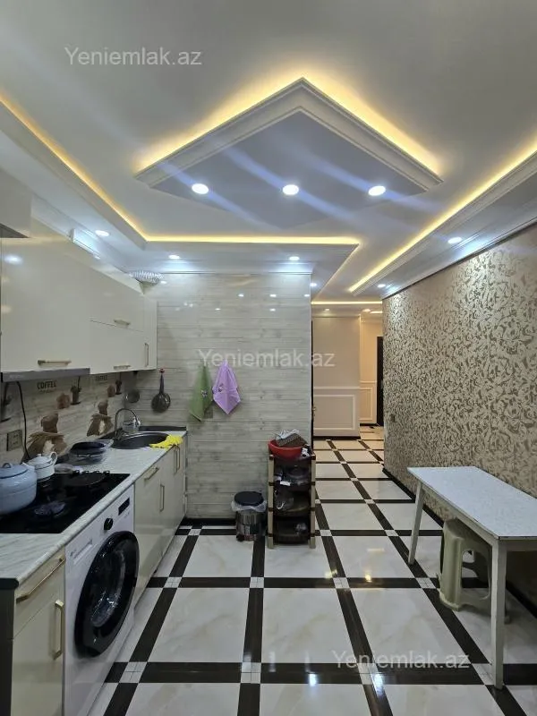 Satılır 3 otaqlı köhnə tikili 80 m²