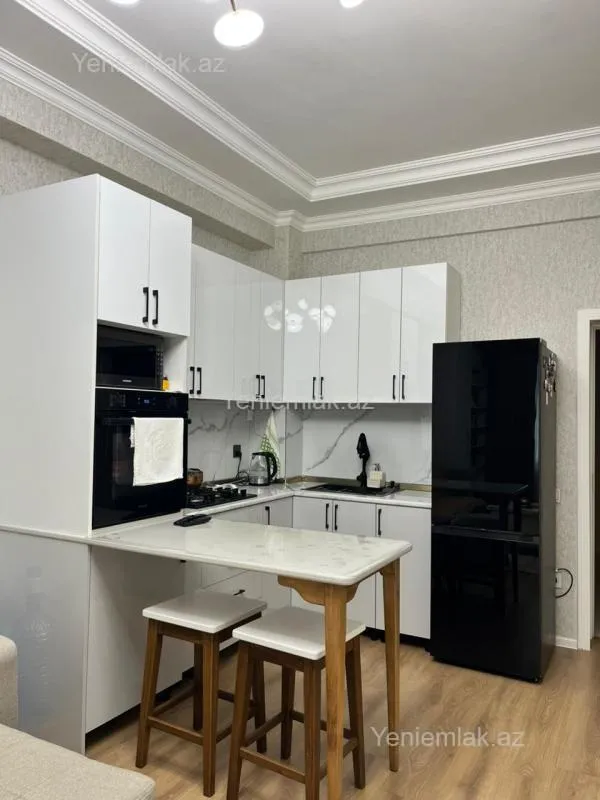 Satılır 2 otaqlı yeni tikili 70 m²
