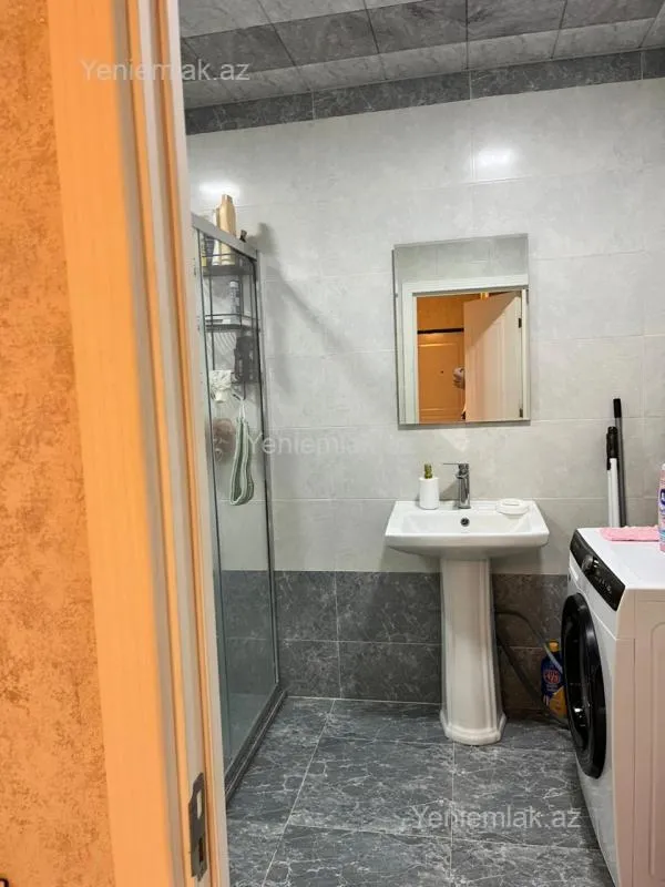 Satılır 2 otaqlı yeni tikili 70 m²