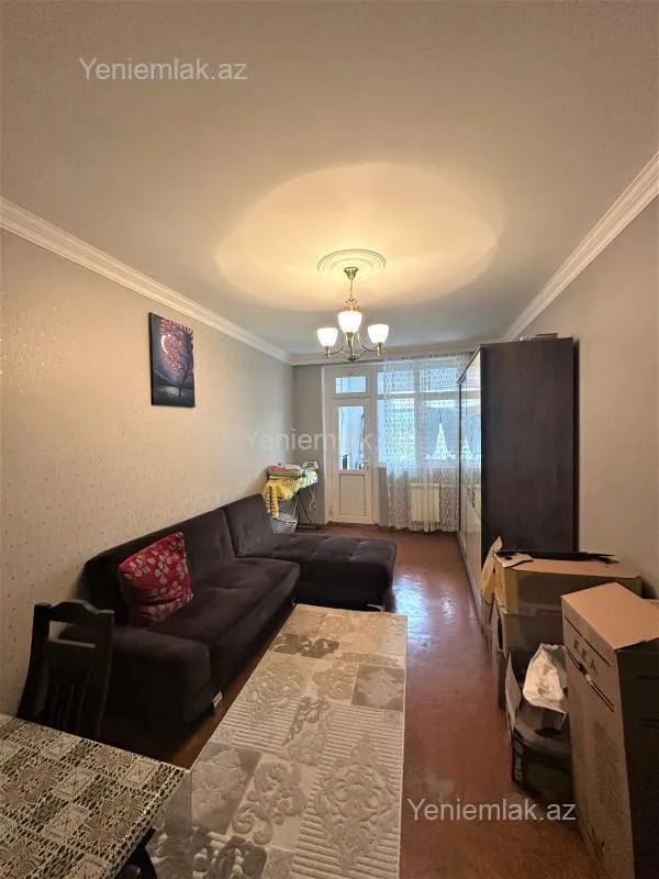 Satılır 3 otaqlı köhnə tikili 80 m²