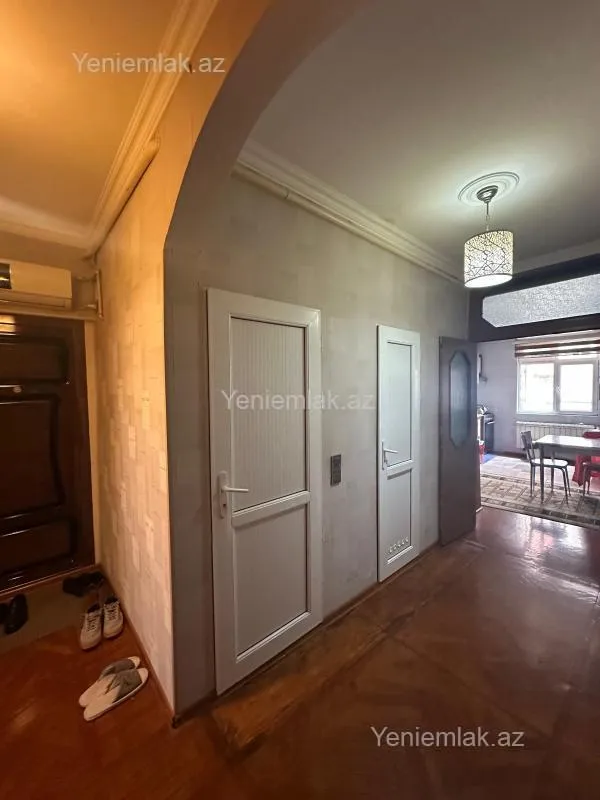 Satılır 3 otaqlı köhnə tikili 80 m²
