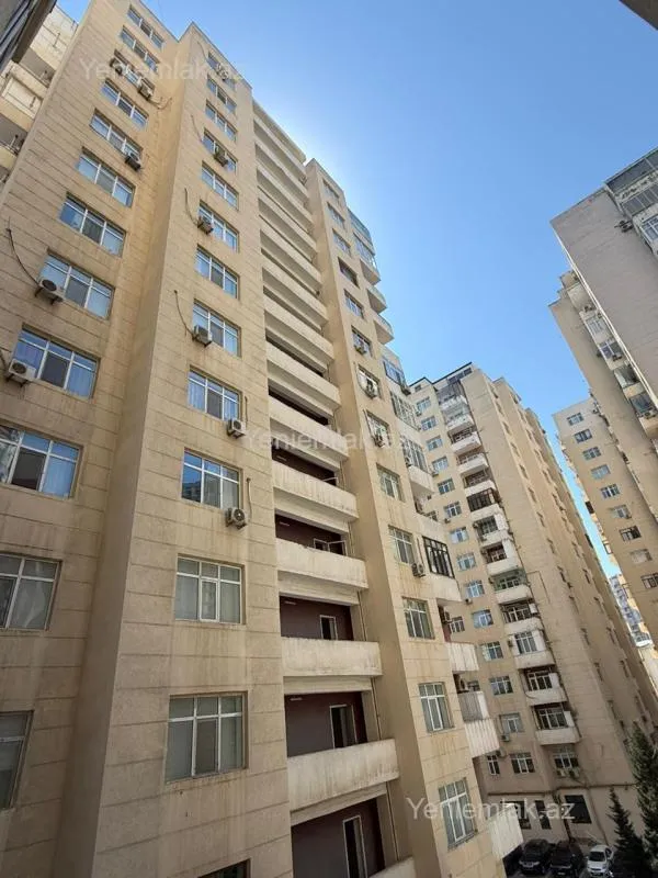 Satılır 3 otaqlı yeni tikili 135 m²