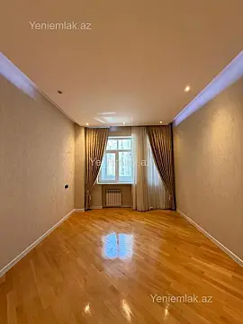 Satılır 3 otaqlı yeni tikili 135 m²