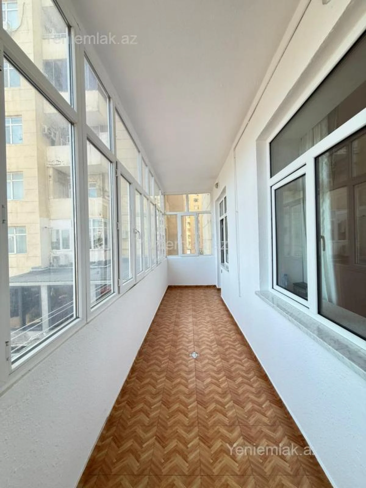 Satılır 3 otaqlı yeni tikili 135 m²