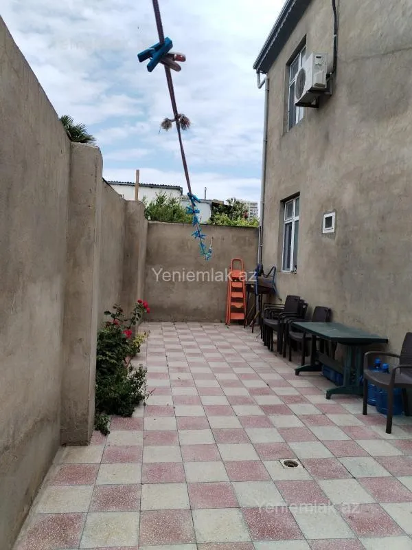 Satılır 4 otaqlı həyət evi 130 m²