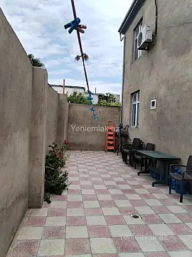 Satılır 4 otaqlı həyət evi 130 m²