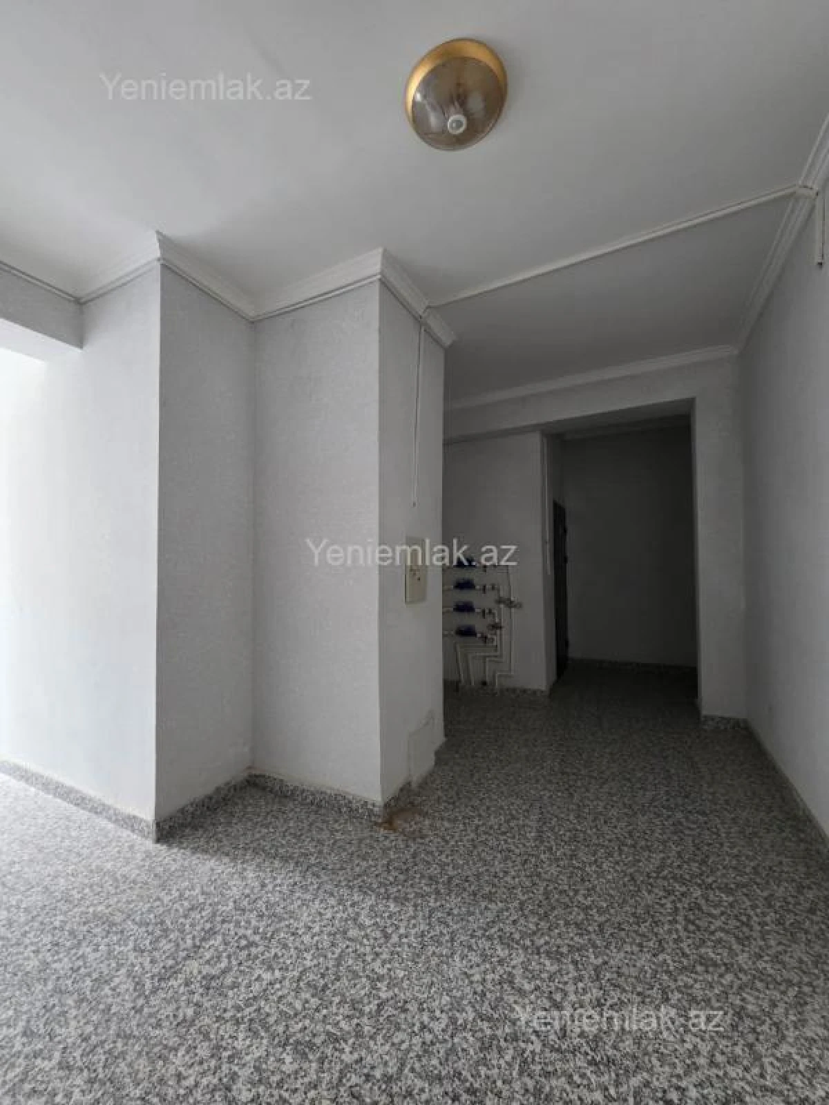 Satılır 2 otaqlı yeni tikili 60 m²