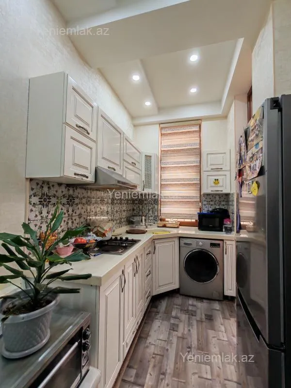 Satılır 3 otaqlı yeni tikili 78 m²