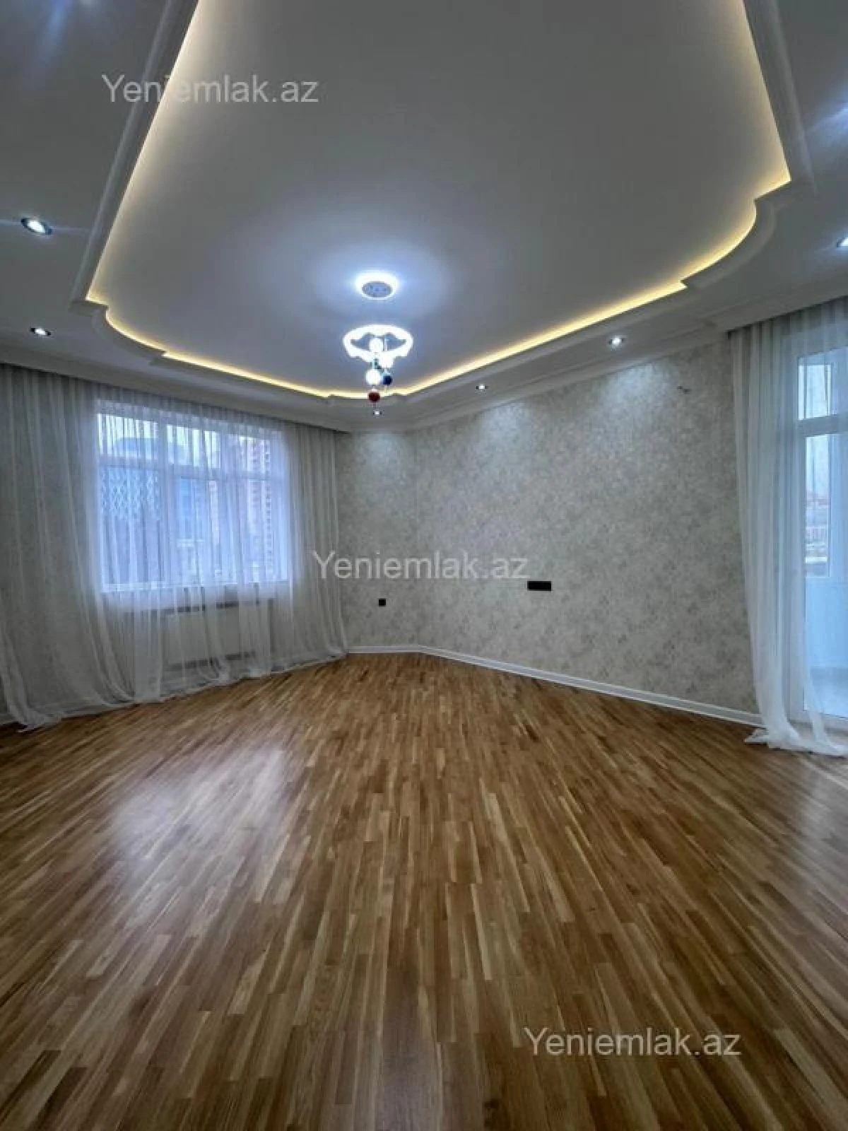 Satılır 3 otaqlı yeni tikili 125 m²