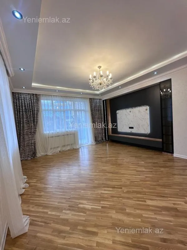 Satılır 3 otaqlı yeni tikili 125 m²