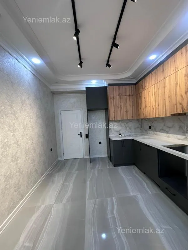 Satılır 3 otaqlı yeni tikili 125 m²