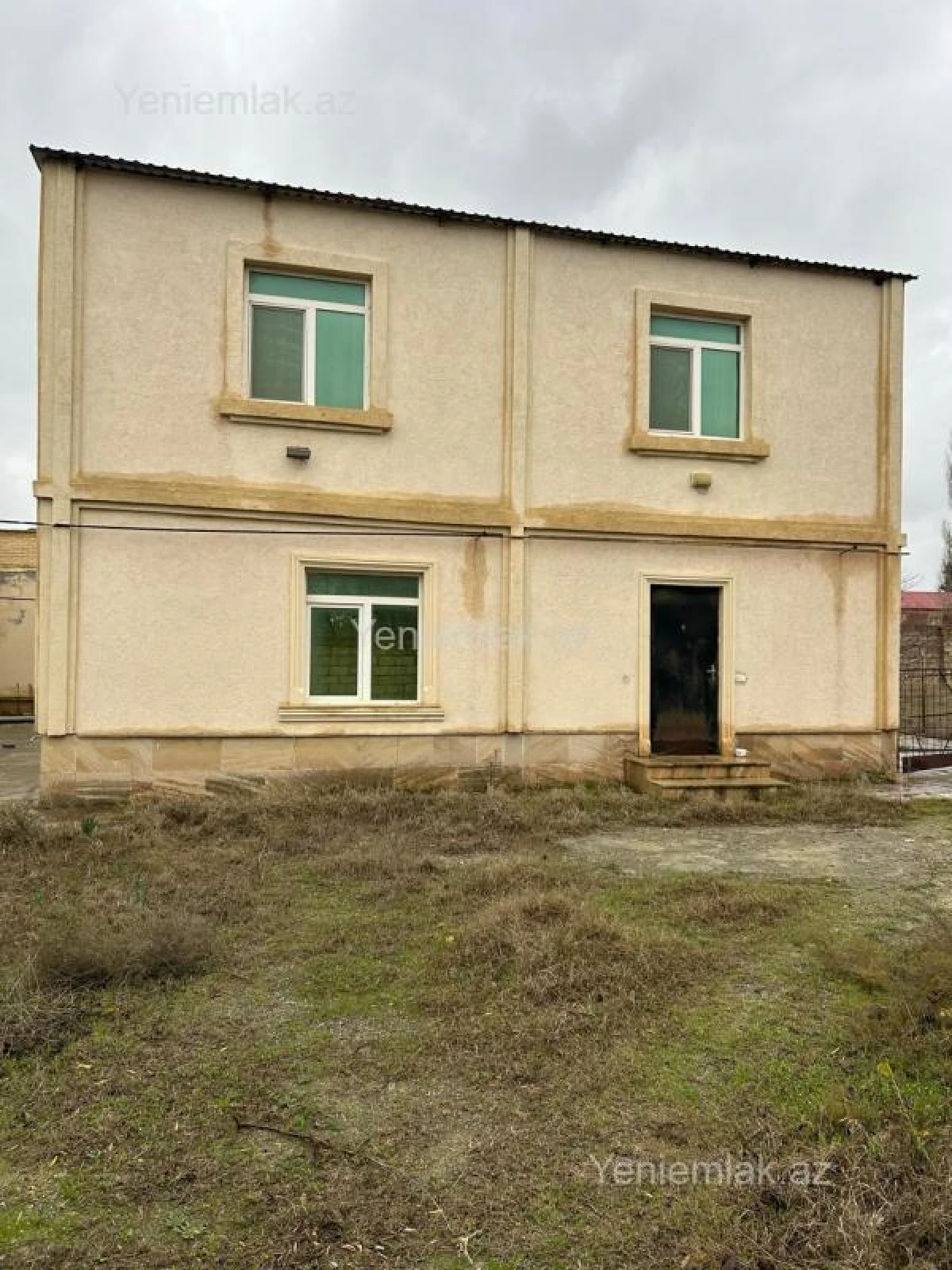 Satılır 6 otaqlı həyət evi 200 m²