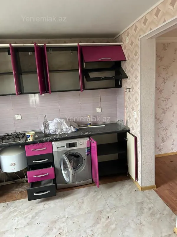 Satılır 6 otaqlı həyət evi 200 m²