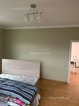 Satılır 6 otaqlı həyət evi 200 m²