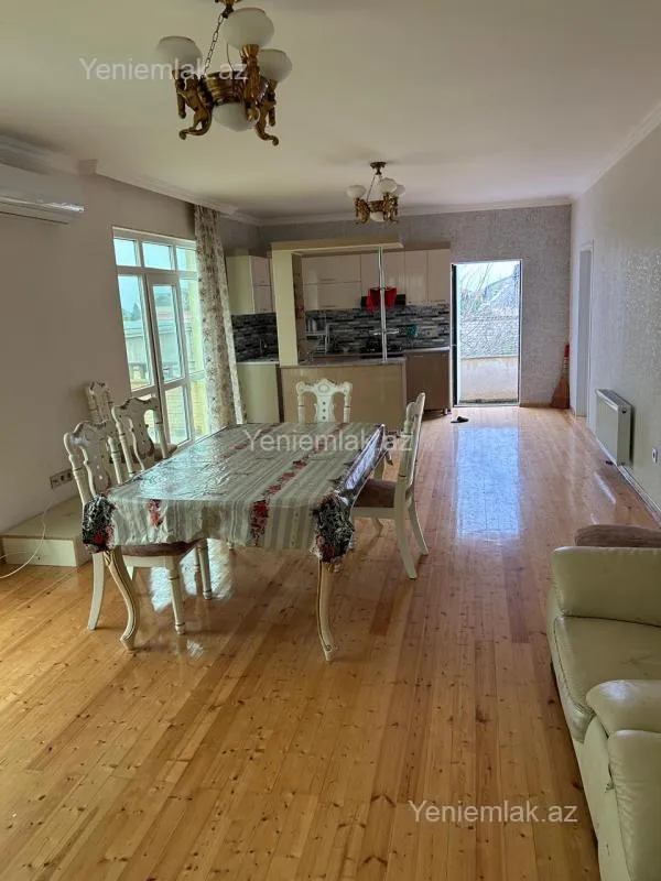Satılır 6 otaqlı həyət evi 200 m²