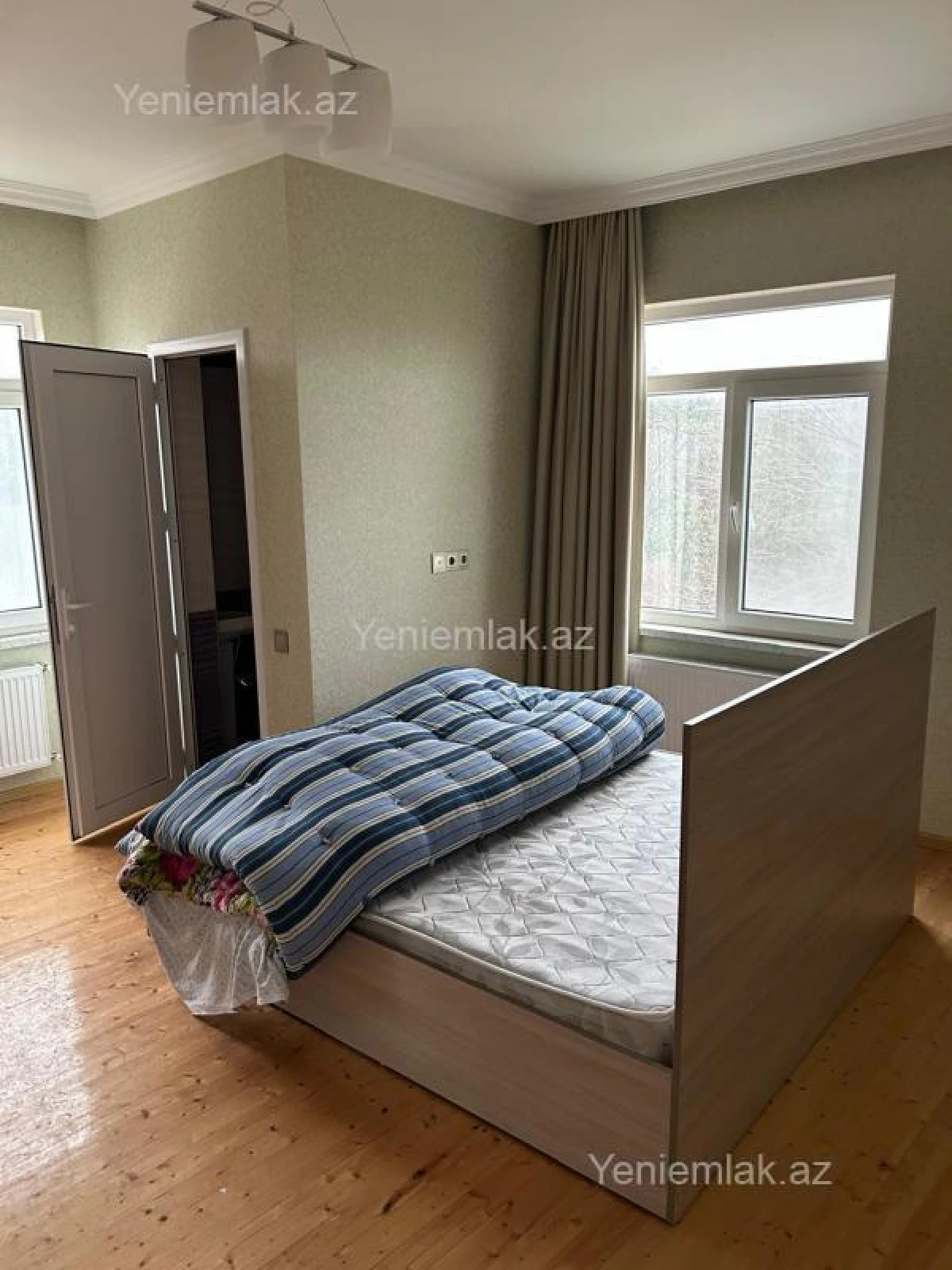 Satılır 6 otaqlı həyət evi 200 m²