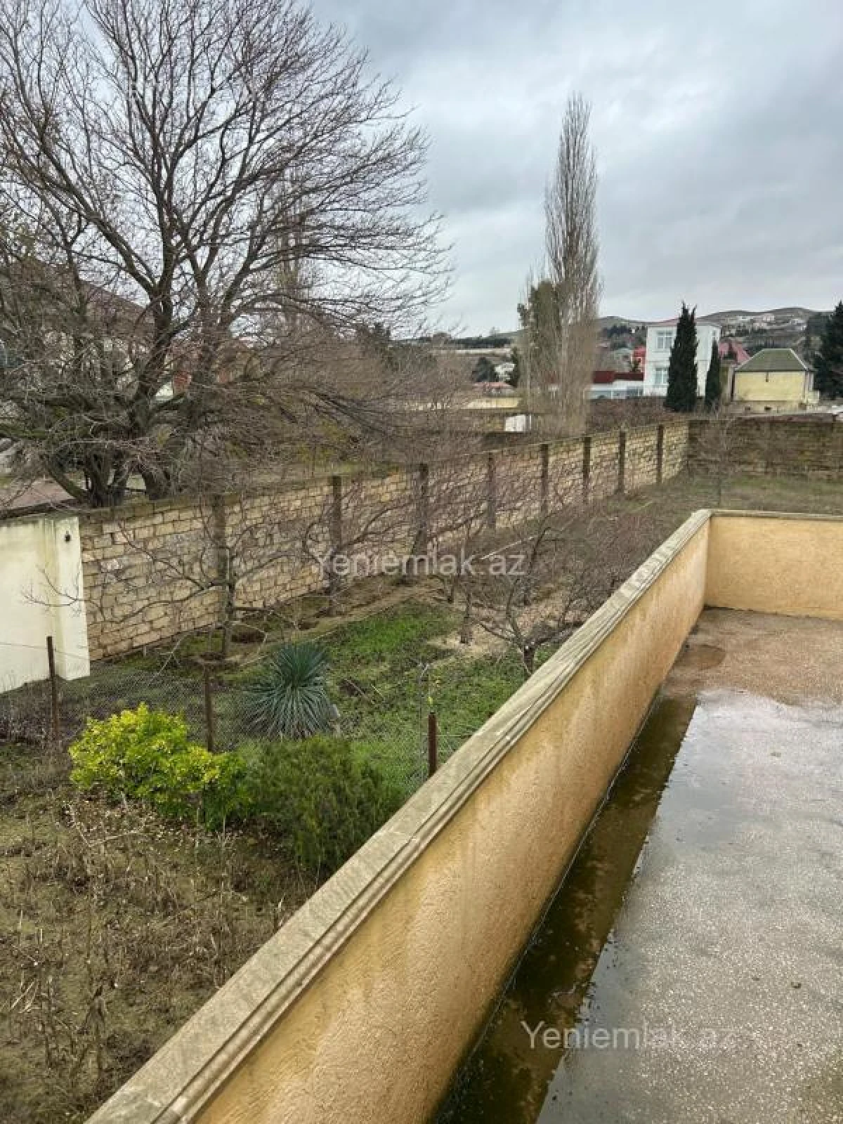 Satılır 6 otaqlı həyət evi 200 m²