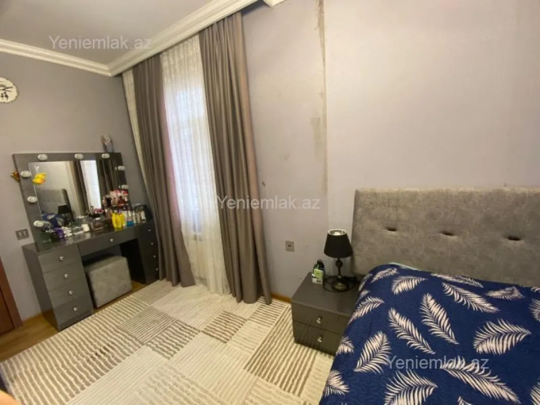 Satılır 3 otaqlı köhnə tikili 42 m²