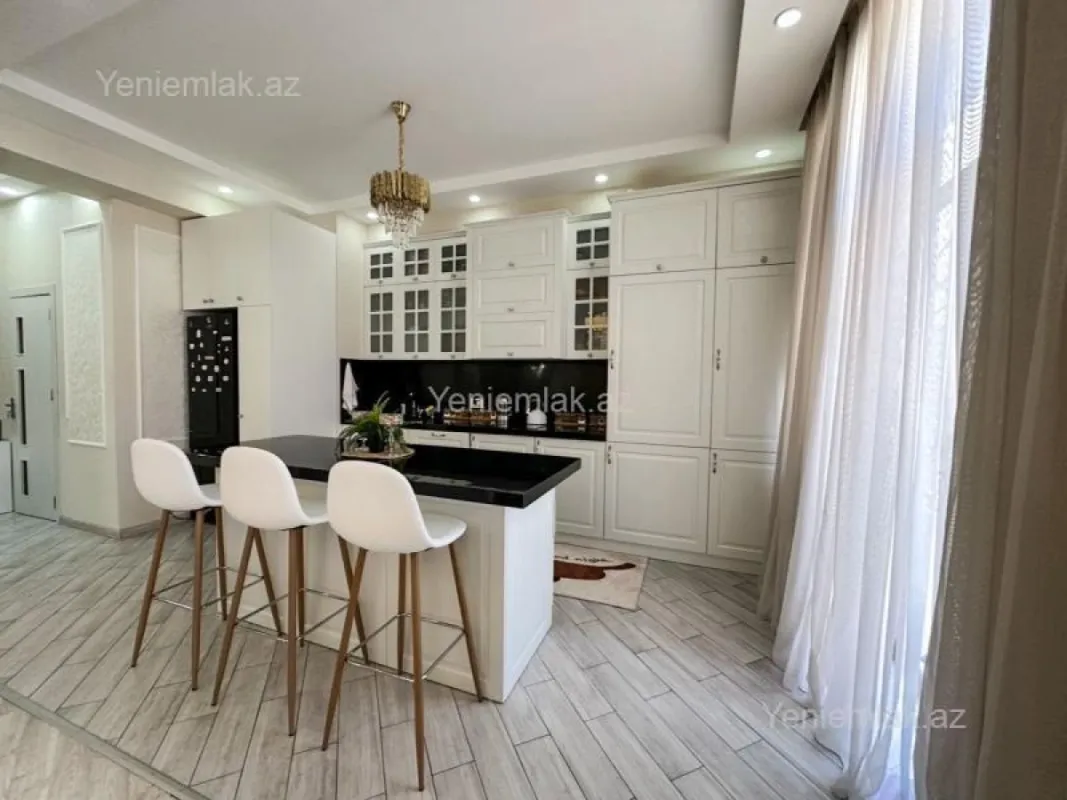 Satılır 3 otaqlı yeni tikili 144 m²