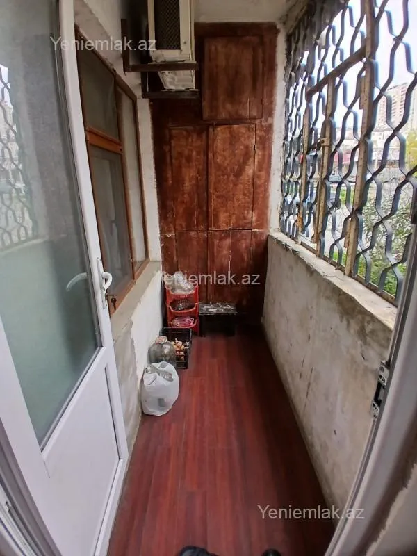 Satılır 3 otaqlı köhnə tikili 85 m²