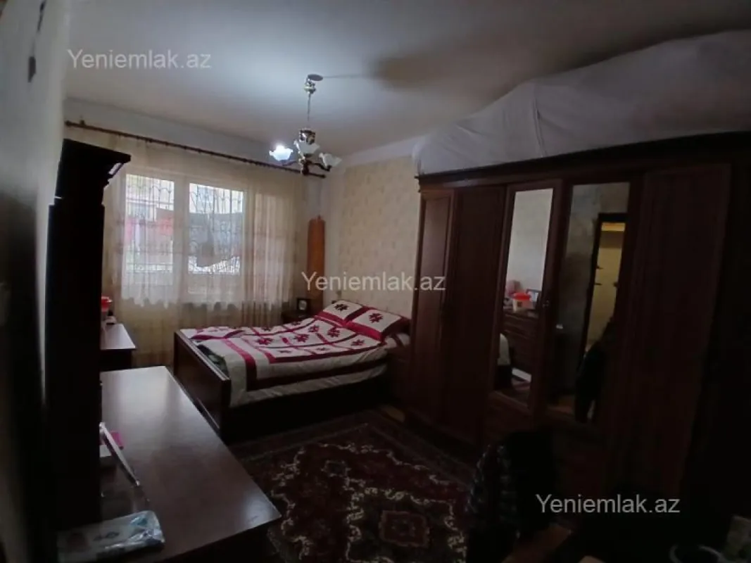 Satılır 3 otaqlı köhnə tikili 85 m²