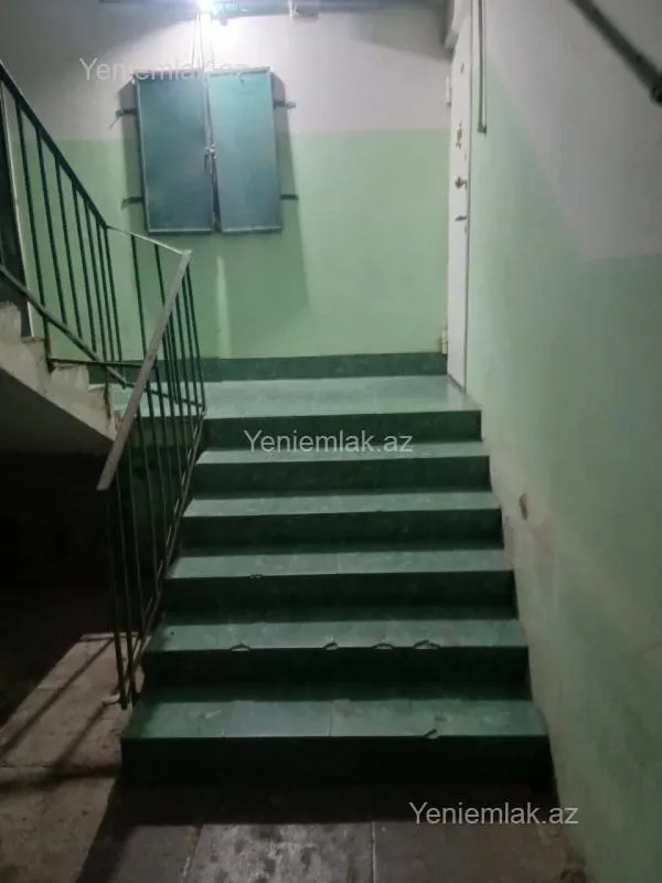 Satılır 3 otaqlı köhnə tikili 85 m²