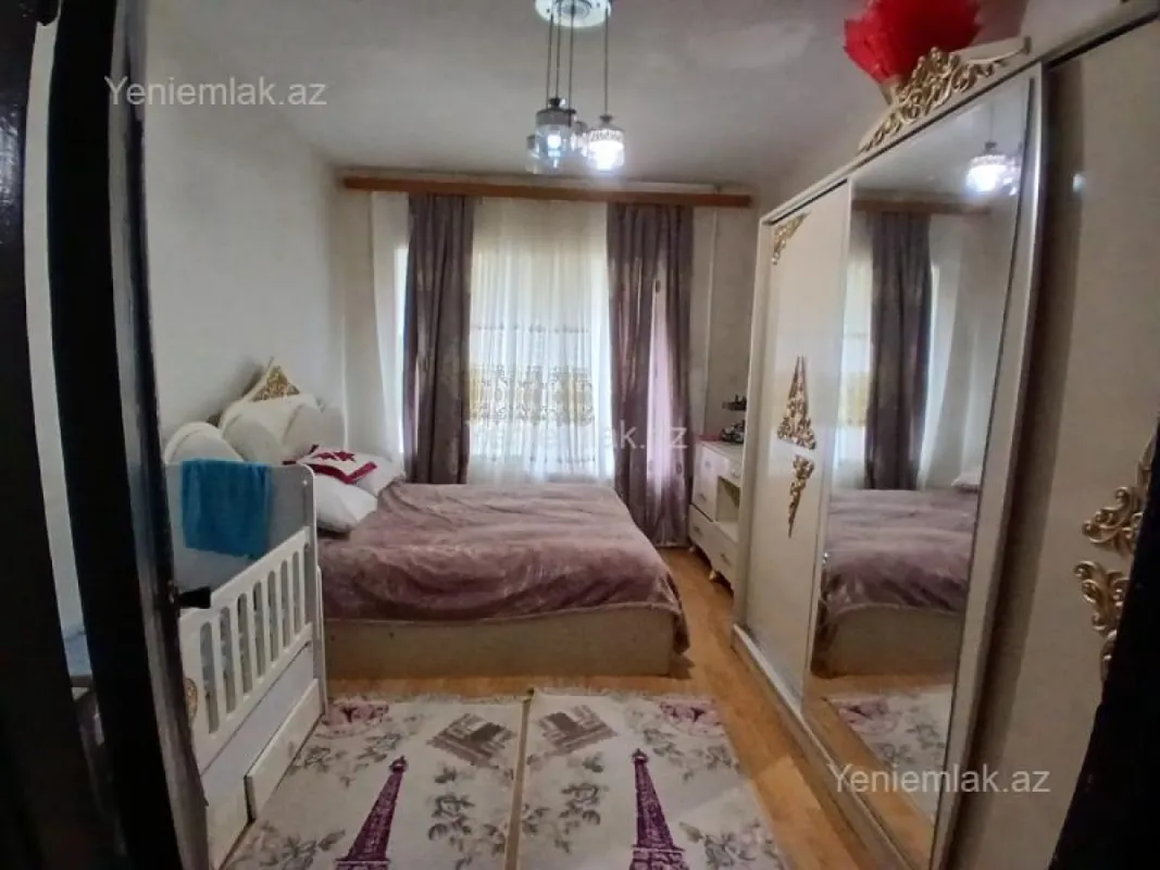 Satılır 3 otaqlı köhnə tikili 85 m²