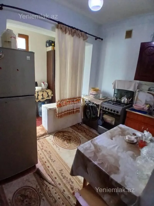 Satılır 3 otaqlı köhnə tikili 85 m²