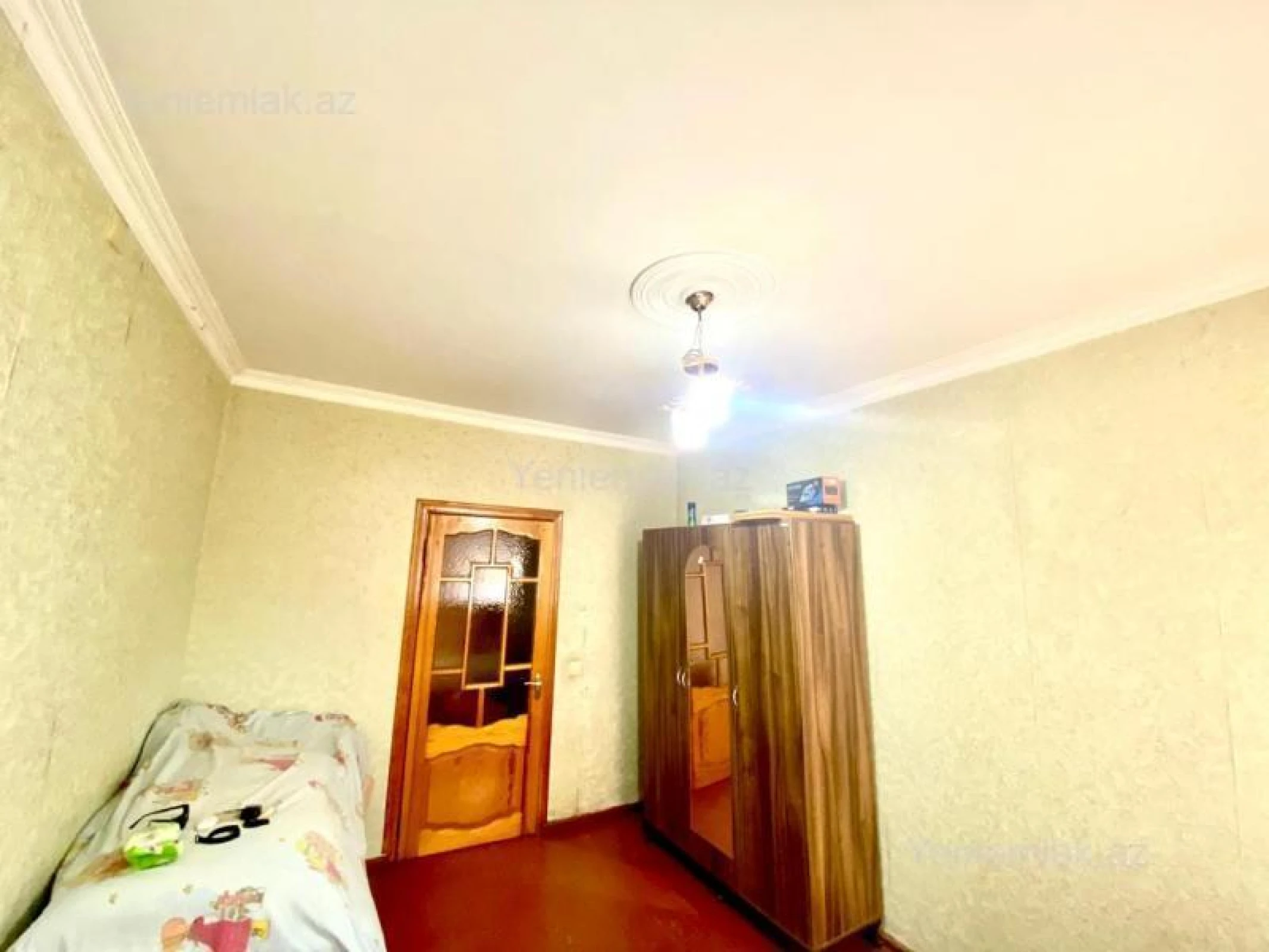 Satılır 1 otaqlı köhnə tikili 50.5 m²
