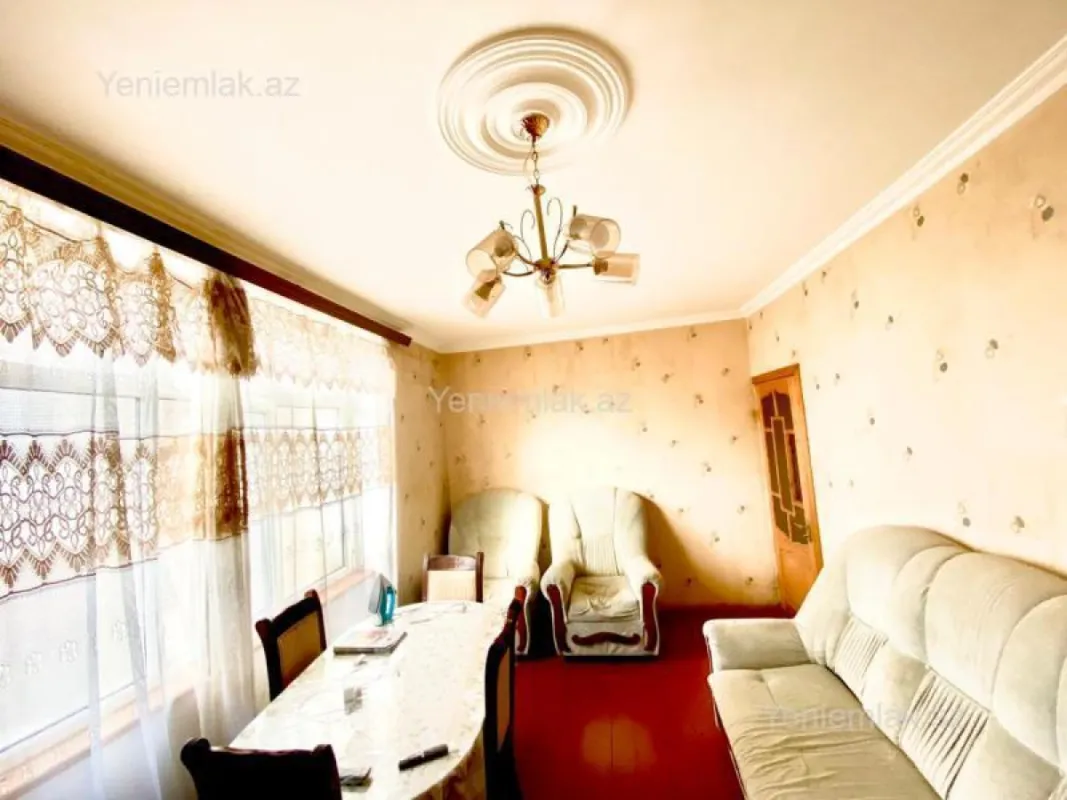 Satılır 1 otaqlı köhnə tikili 50.5 m²