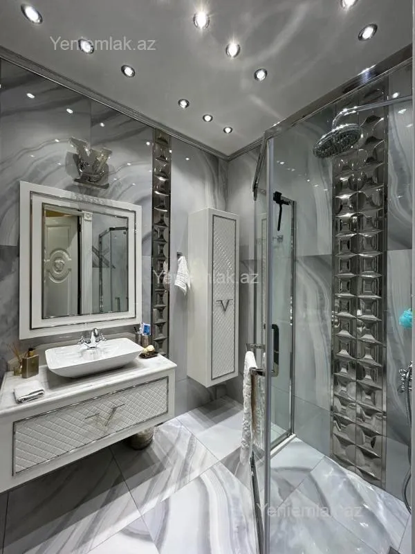 Satılır 3 otaqlı yeni tikili 120 m²