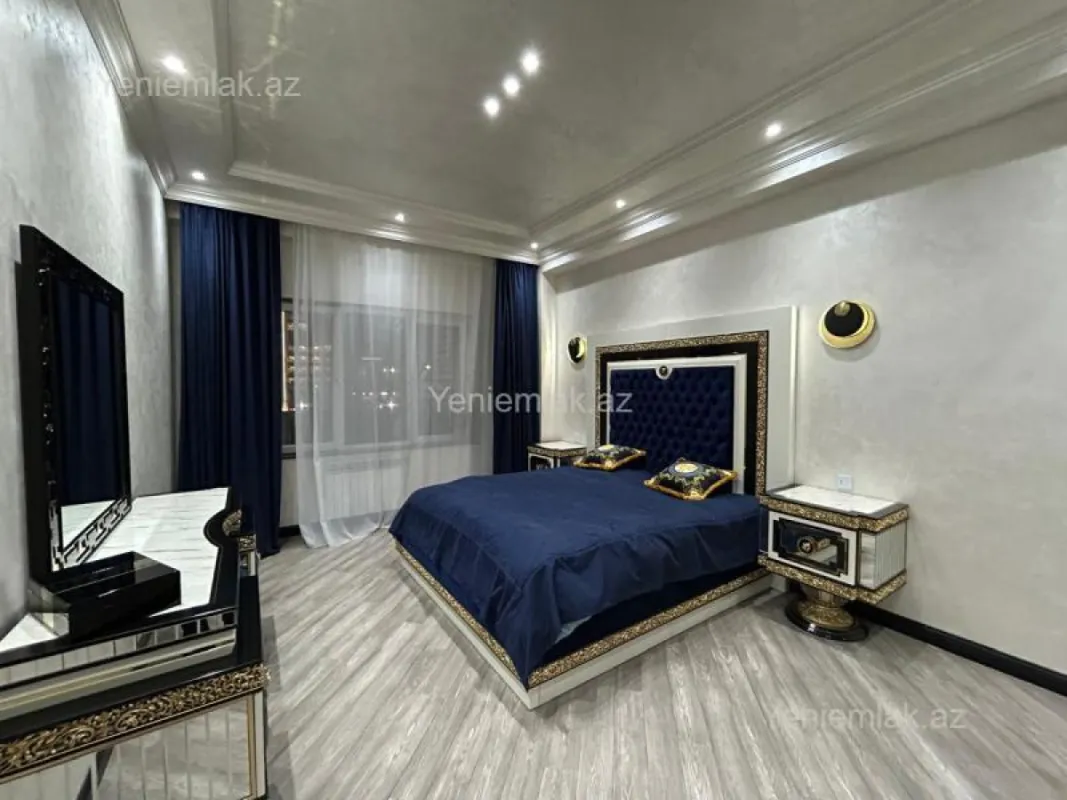 Satılır 3 otaqlı yeni tikili 140 m²