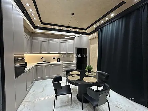Satılır 3 otaqlı yeni tikili 140 m²