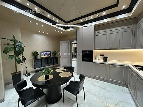 Satılır 3 otaqlı yeni tikili 140 m²