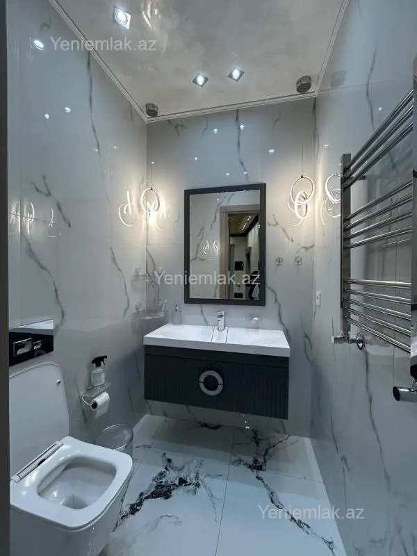 Satılır 3 otaqlı yeni tikili 140 m²