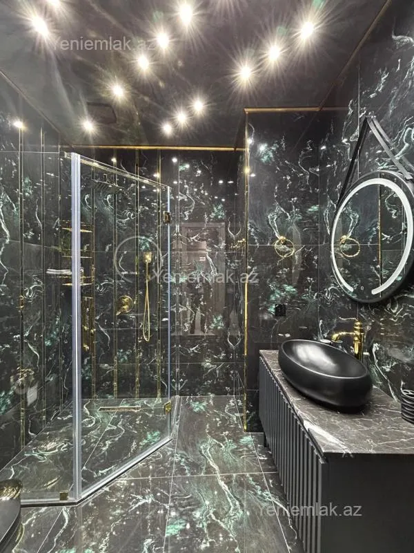 Satılır 3 otaqlı yeni tikili 140 m²