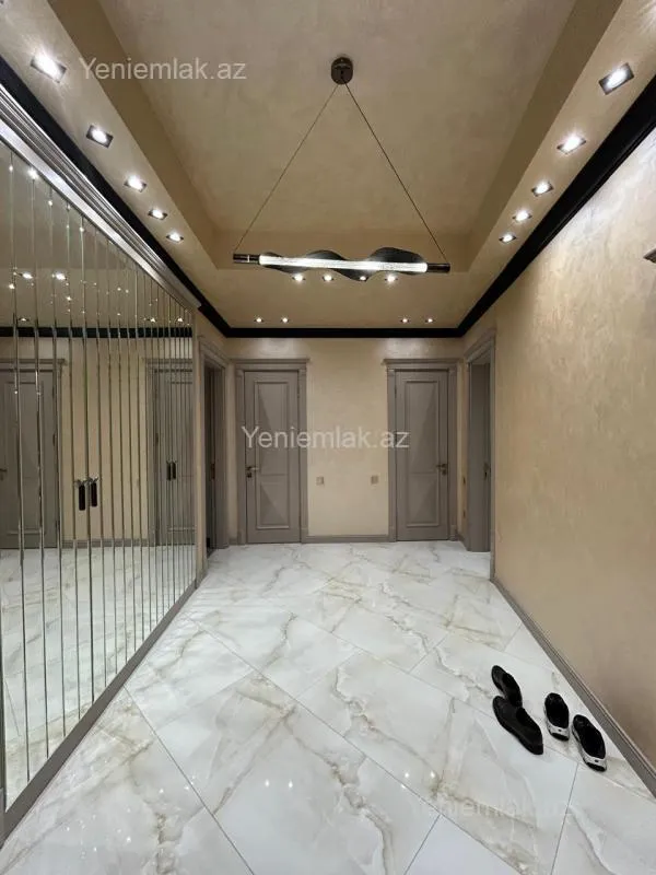 Satılır 3 otaqlı yeni tikili 140 m²