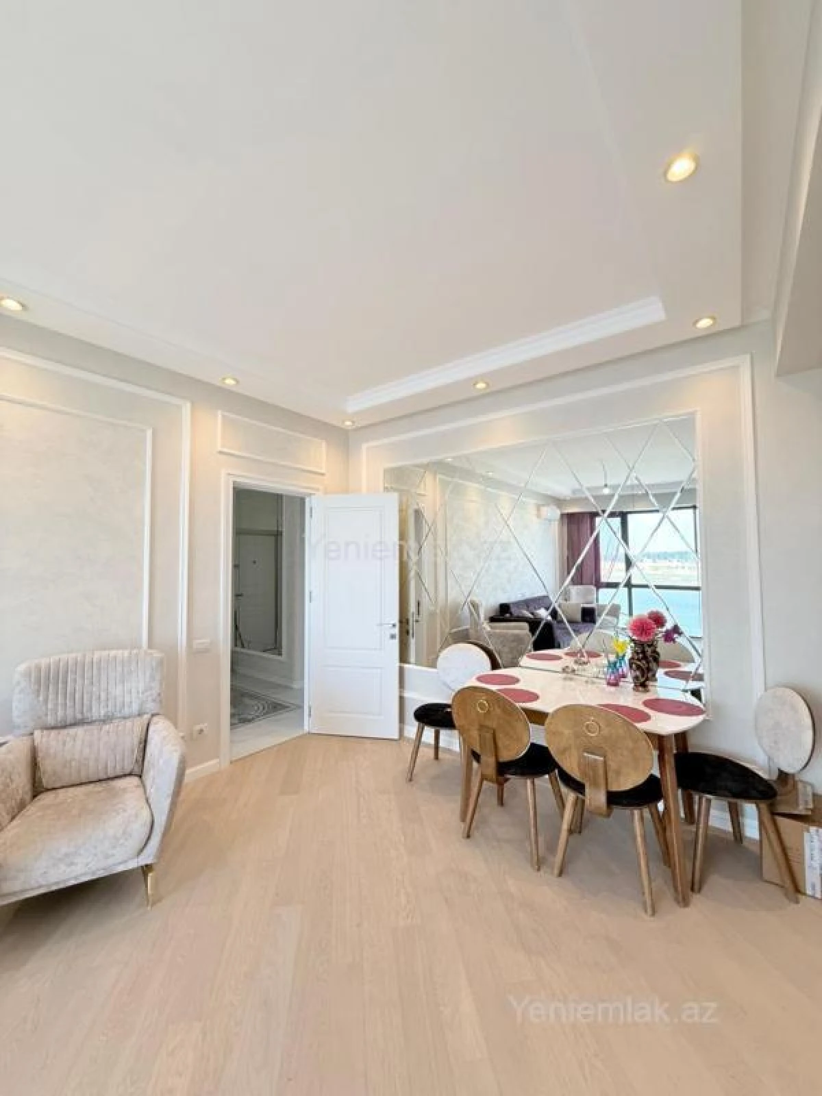 Satılır 3 otaqlı yeni tikili 96 m²