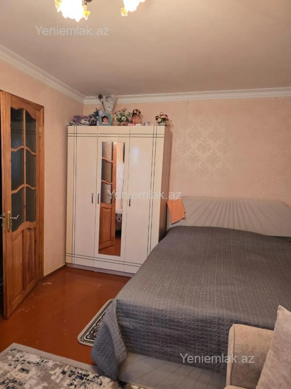 Satılır 1 otaqlı köhnə tikili 32 m²