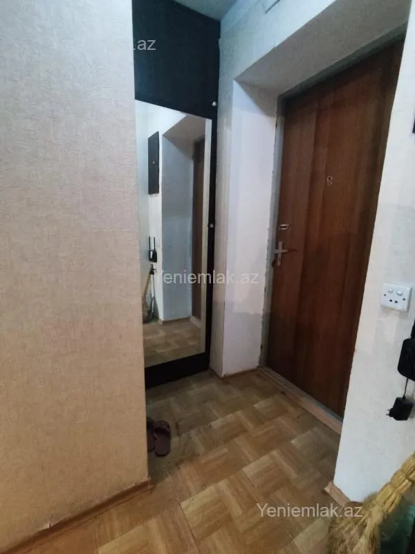 Satılır 1 otaqlı köhnə tikili 32 m²