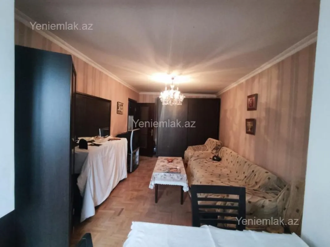 Satılır 1 otaqlı köhnə tikili 32 m²
