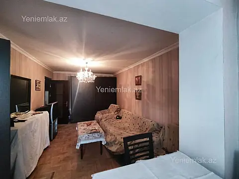 Satılır 1 otaqlı köhnə tikili 32 m²