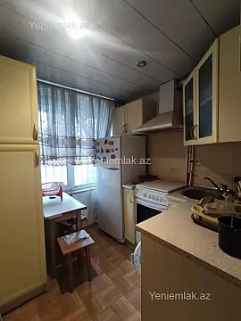 Satılır 1 otaqlı köhnə tikili 32 m²