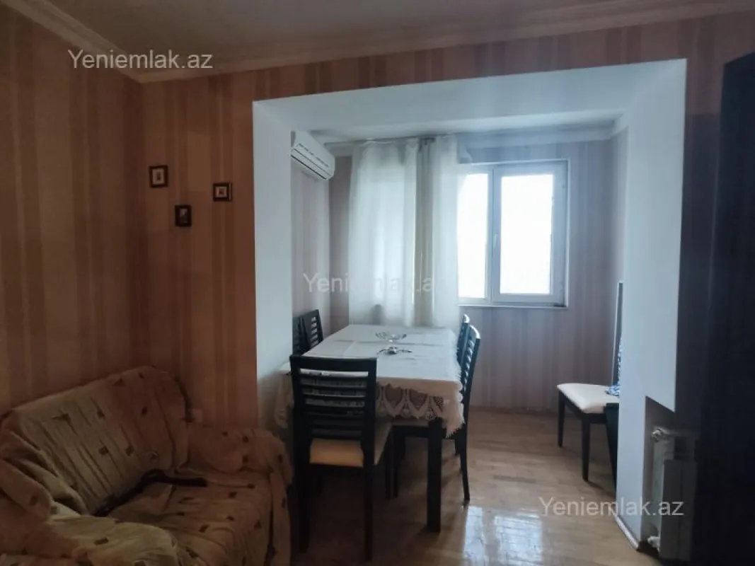 Satılır 1 otaqlı köhnə tikili 32 m²
