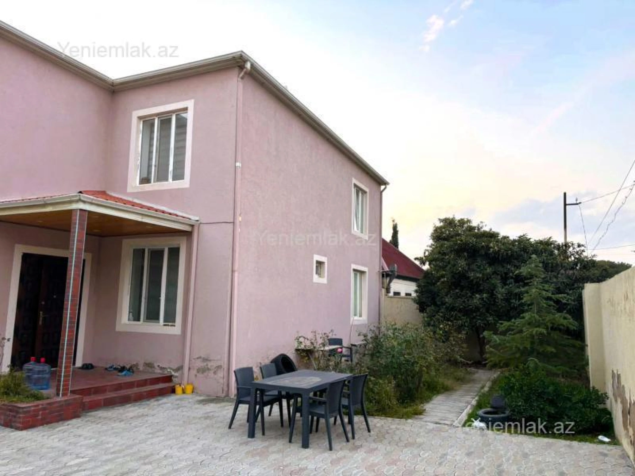 Satılır 7 otaqlı həyət evi 310 m²
