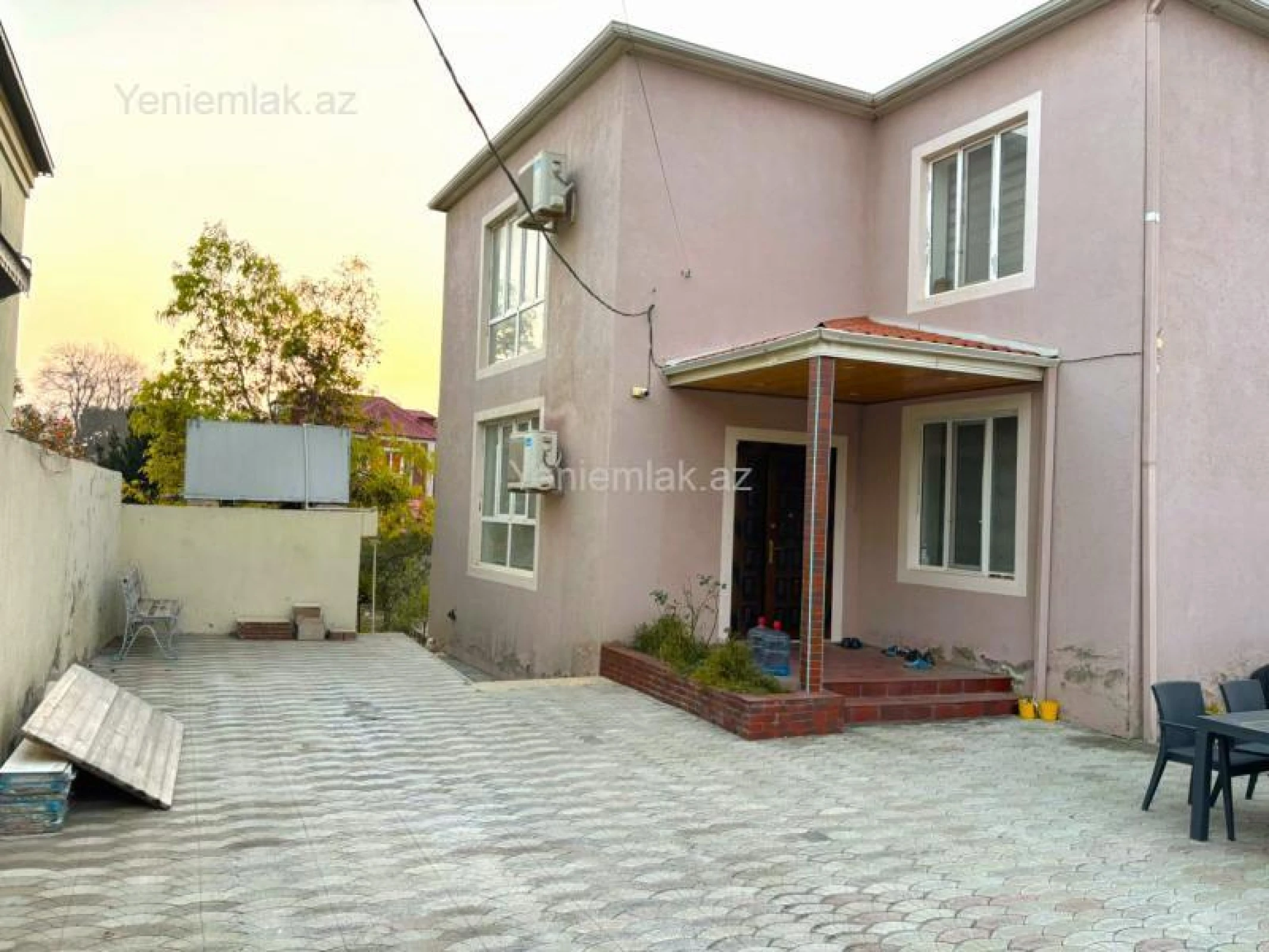 Satılır 7 otaqlı həyət evi 310 m²