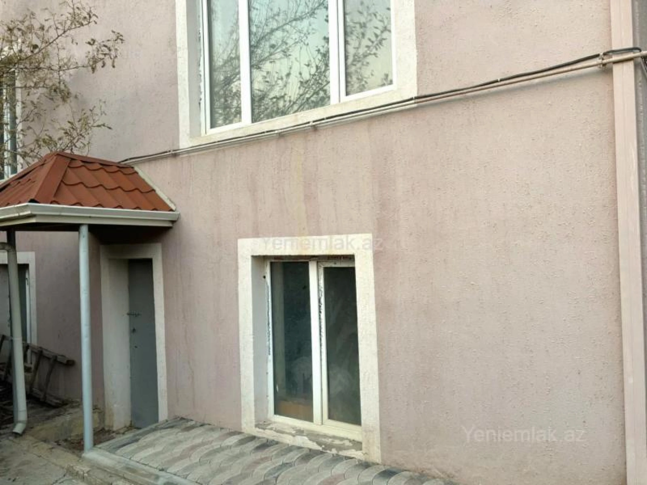 Satılır 7 otaqlı həyət evi 310 m²