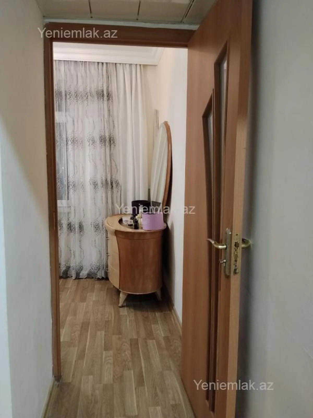 Satılır 3 otaqlı köhnə tikili 53 m²