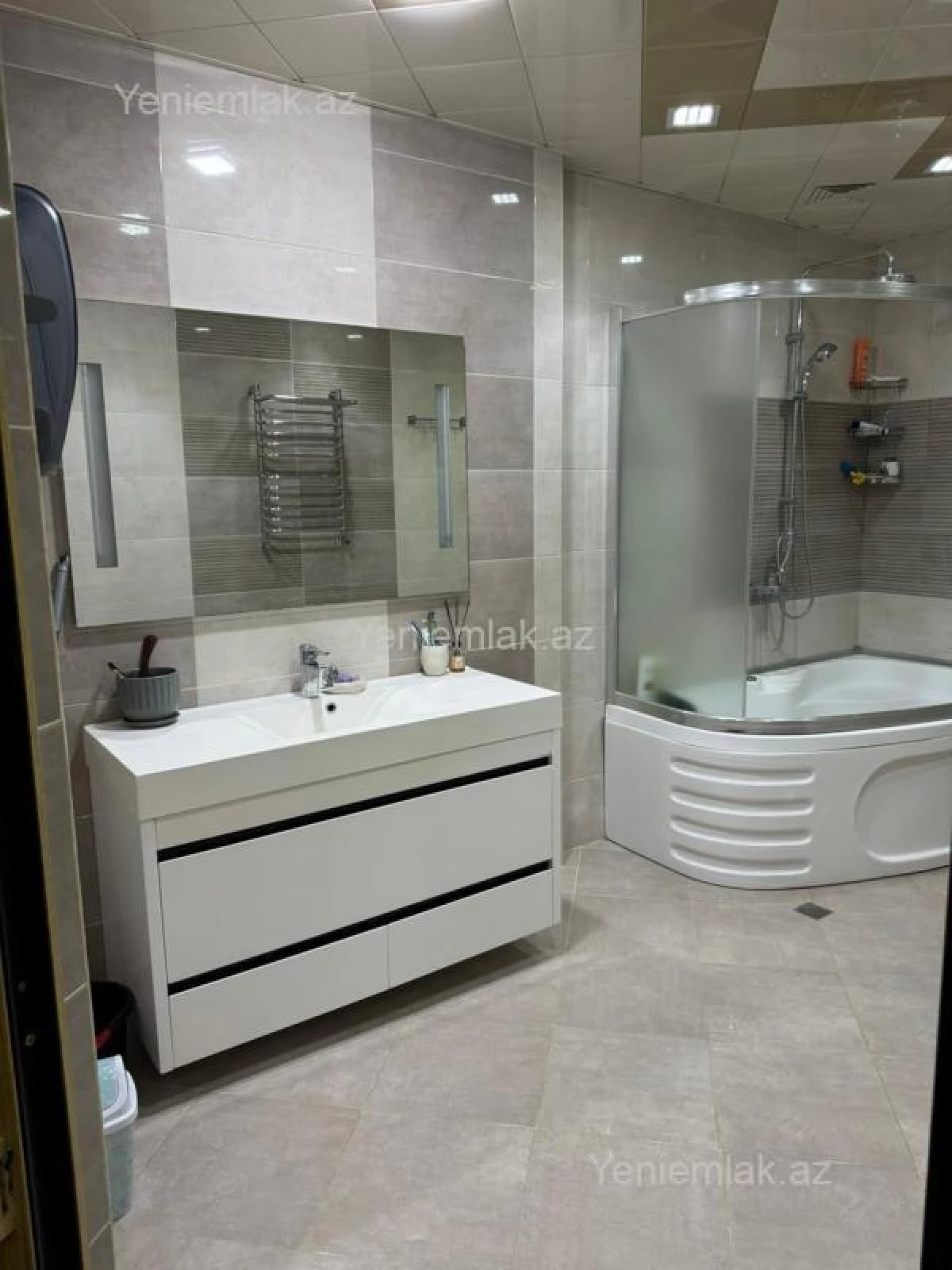 Satılır 4 otaqlı yeni tikili 209 m²